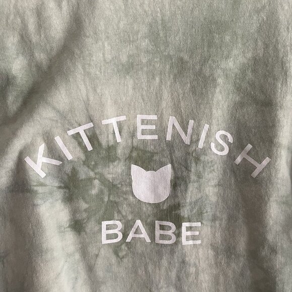 KITTENISH Babe Women M Sage Green Tie Dye Long Sleeve Cropped Graphic Tee - Picture 5 of 11